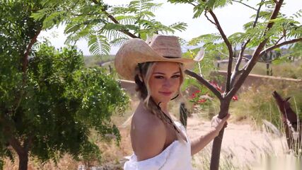 Blonde Cowgirl Pussy Flash